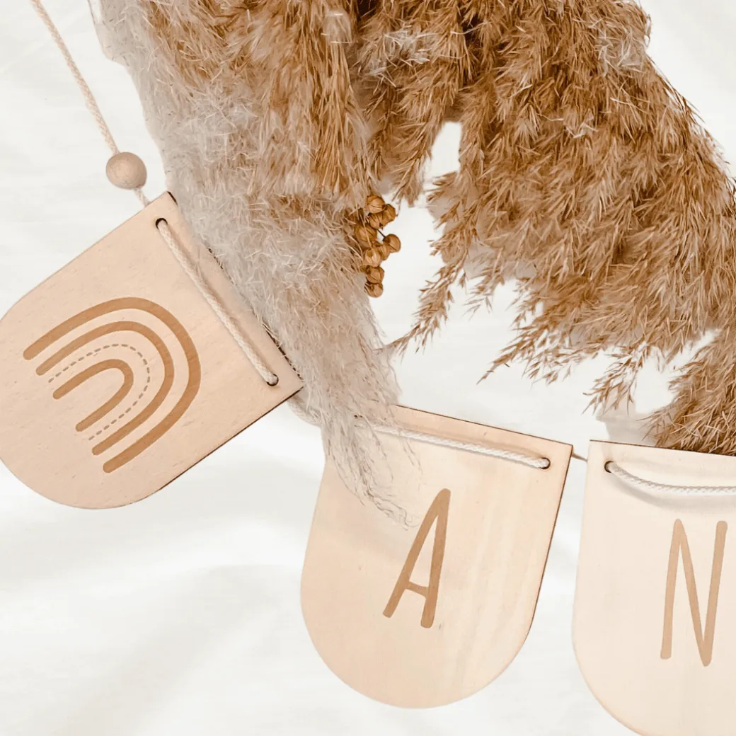 Build your own Holz-Wimpelgirlande Name / Wunschtext