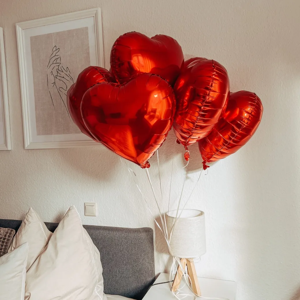 Heliumballon-Geschenk 4 Herzen Wunschfarbe