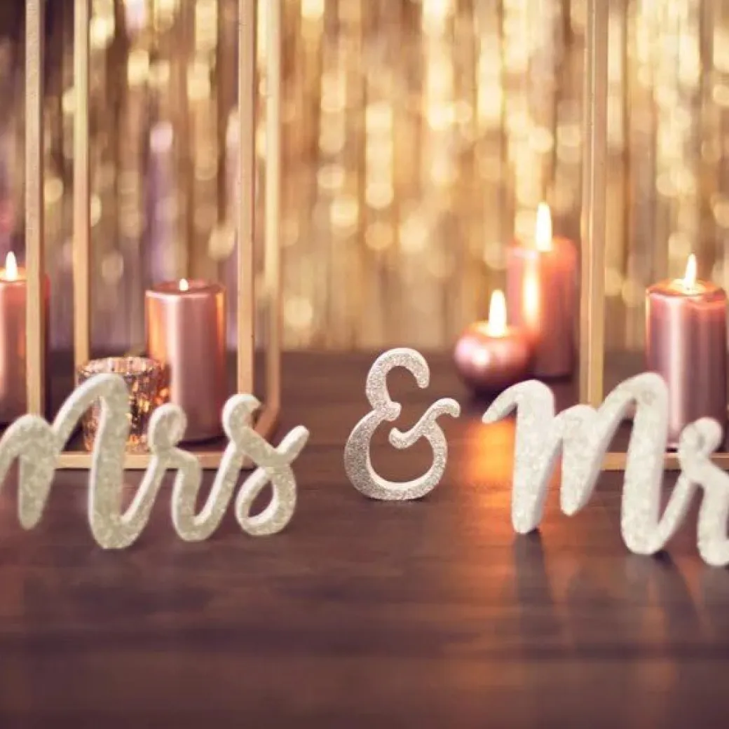 Holzaufschrift "Mr & Mrs" Gold Glitzer