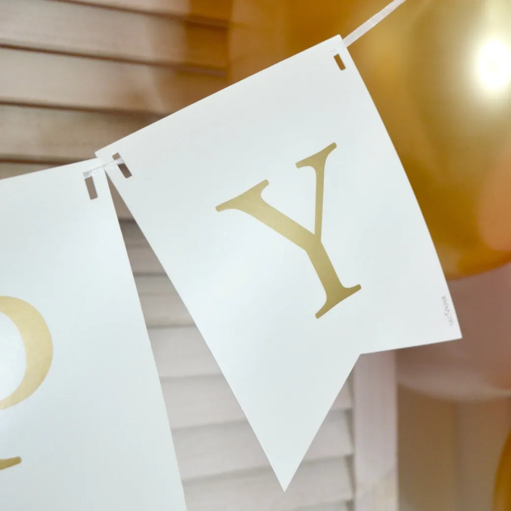 Papiergirlande "Happy Birthday" Weiß